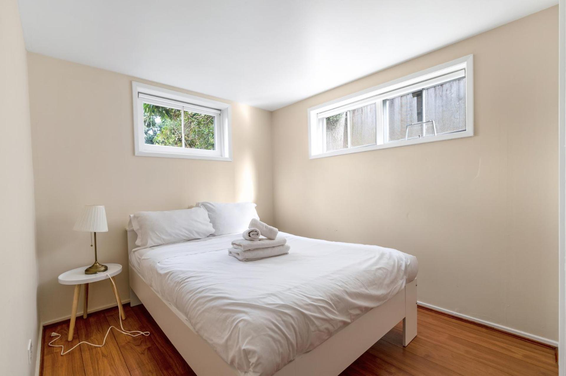 Tranquil Haven Near Attractions 2bd Upper Floor Or 2bd Basement Floor Ferienhaus *
